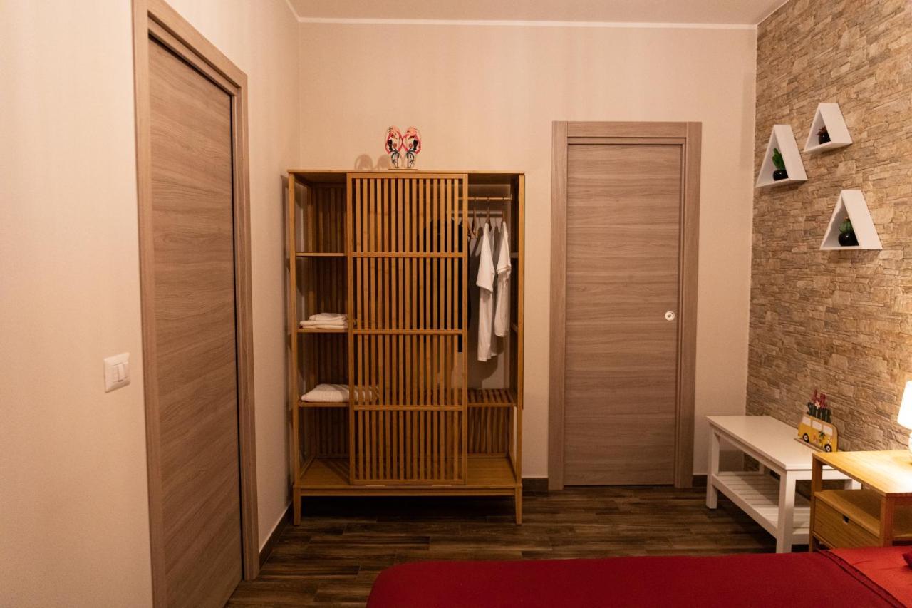Tizzy Apartment & Rooms Bari Kültér fotó