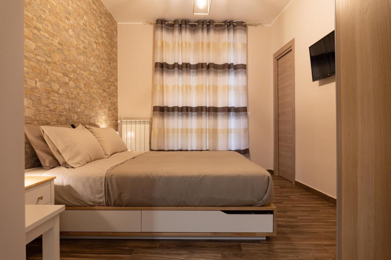 Tizzy Apartment & Rooms Bari Kültér fotó